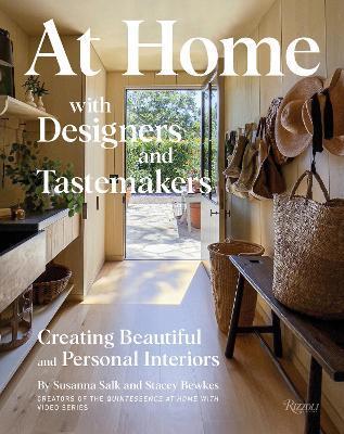 At Home with Designers and Tastemakers : Creating Beautiful and Personal Interiors By:Salk, Susanna Eur:47,14 Ден2:2599